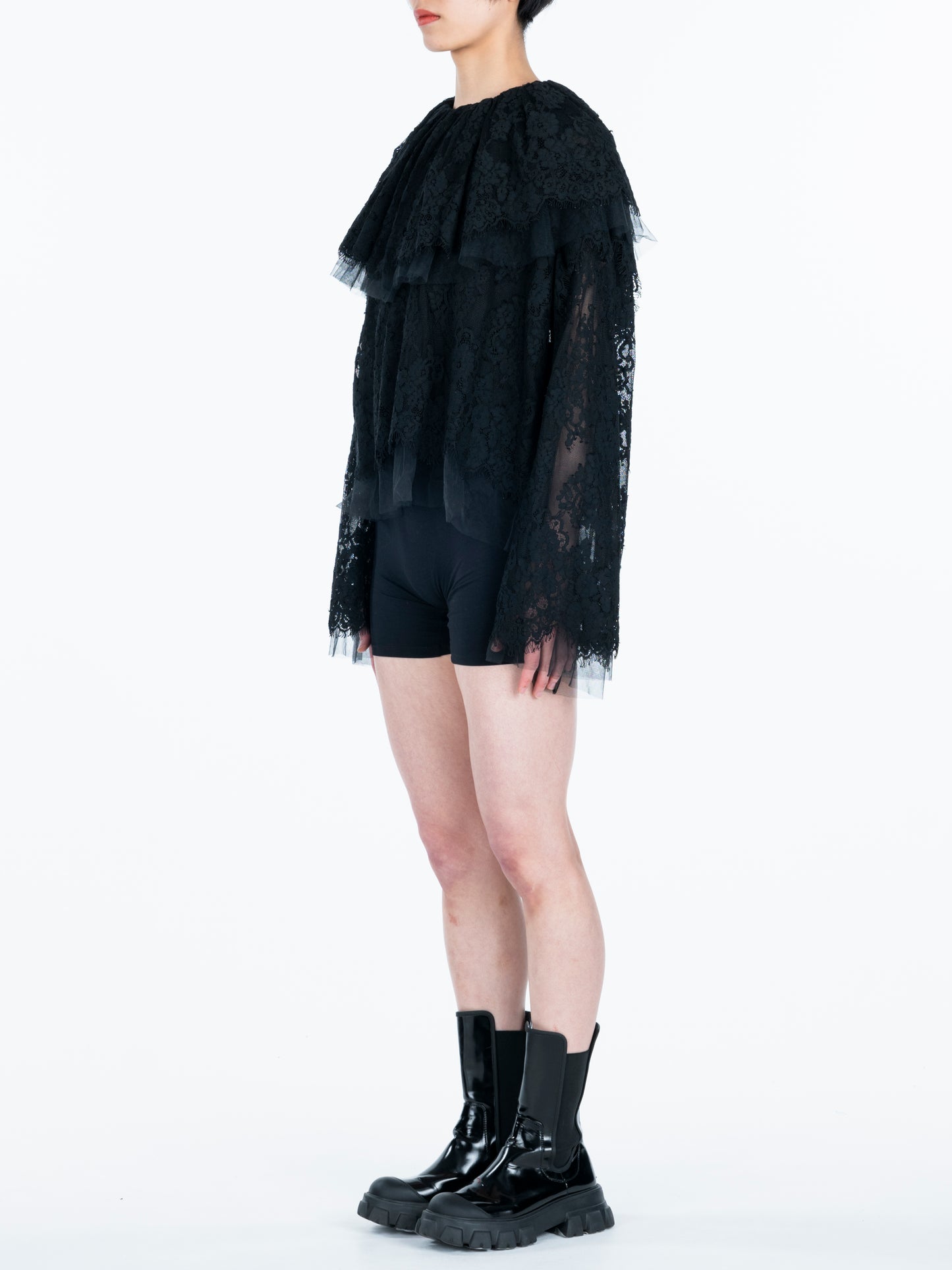 Tulle layered Lace Top