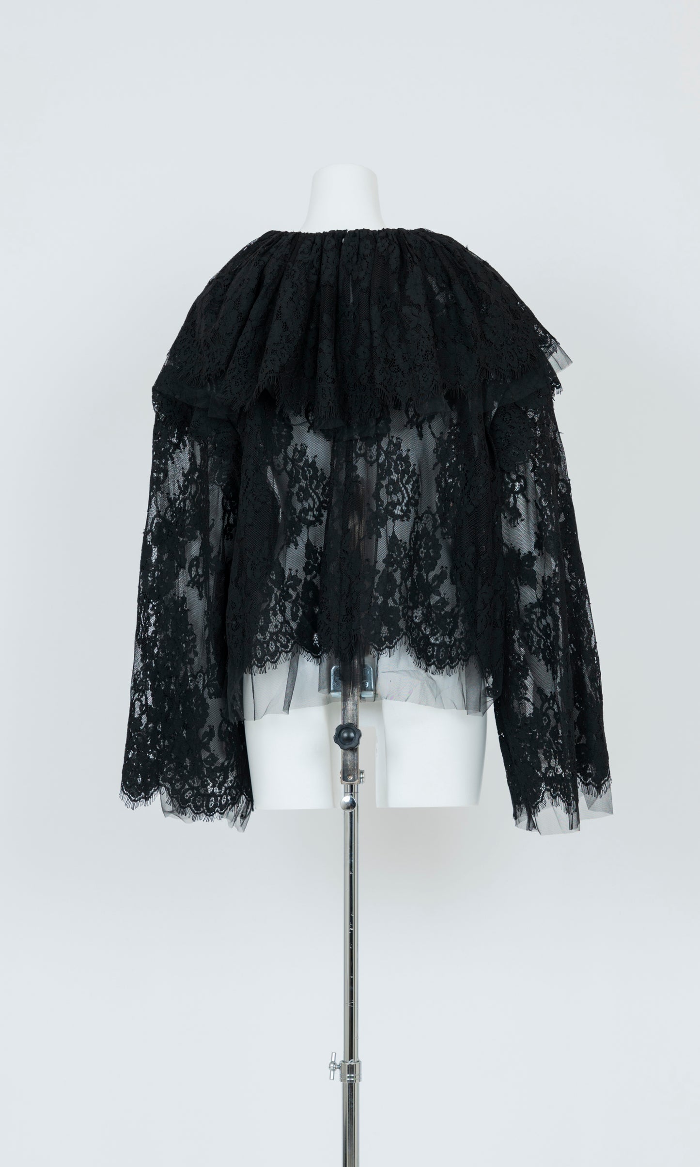 Tulle layered Lace Top