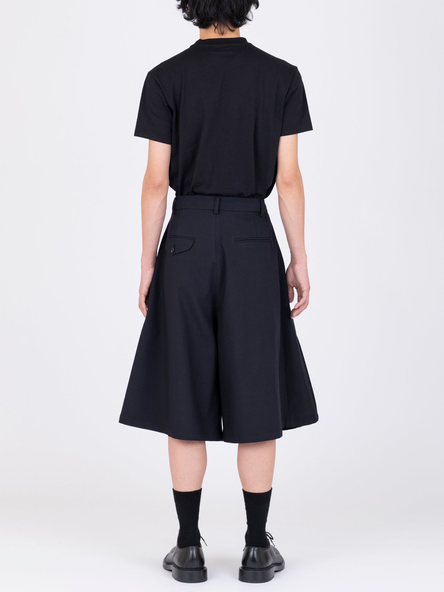 Gabardine Irregular Pleated Shorts