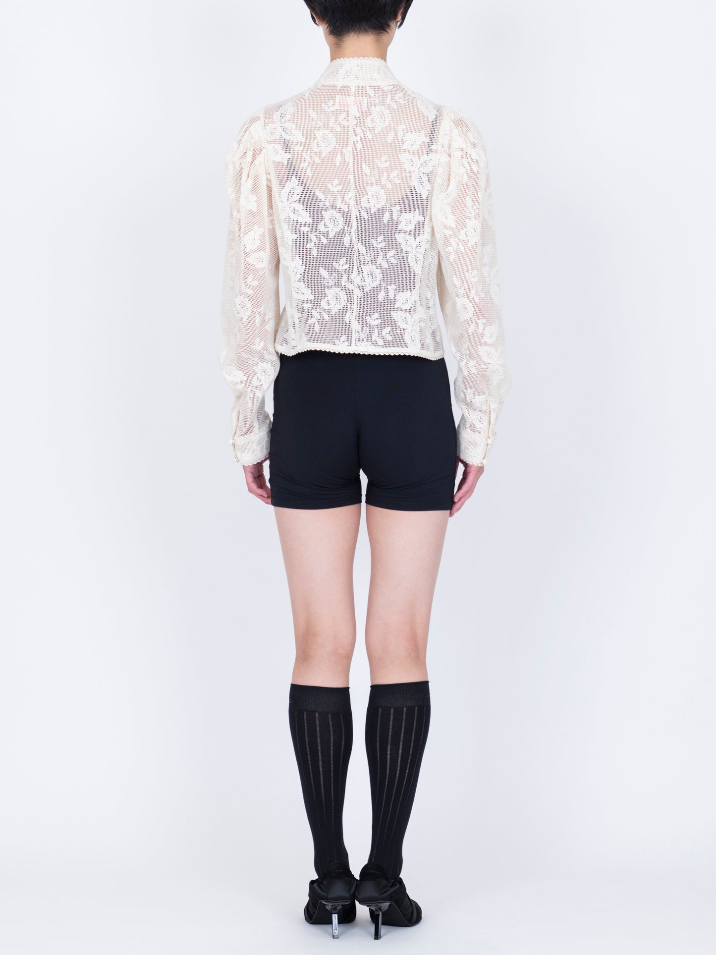 Embroidered Lace Col Montant Top
