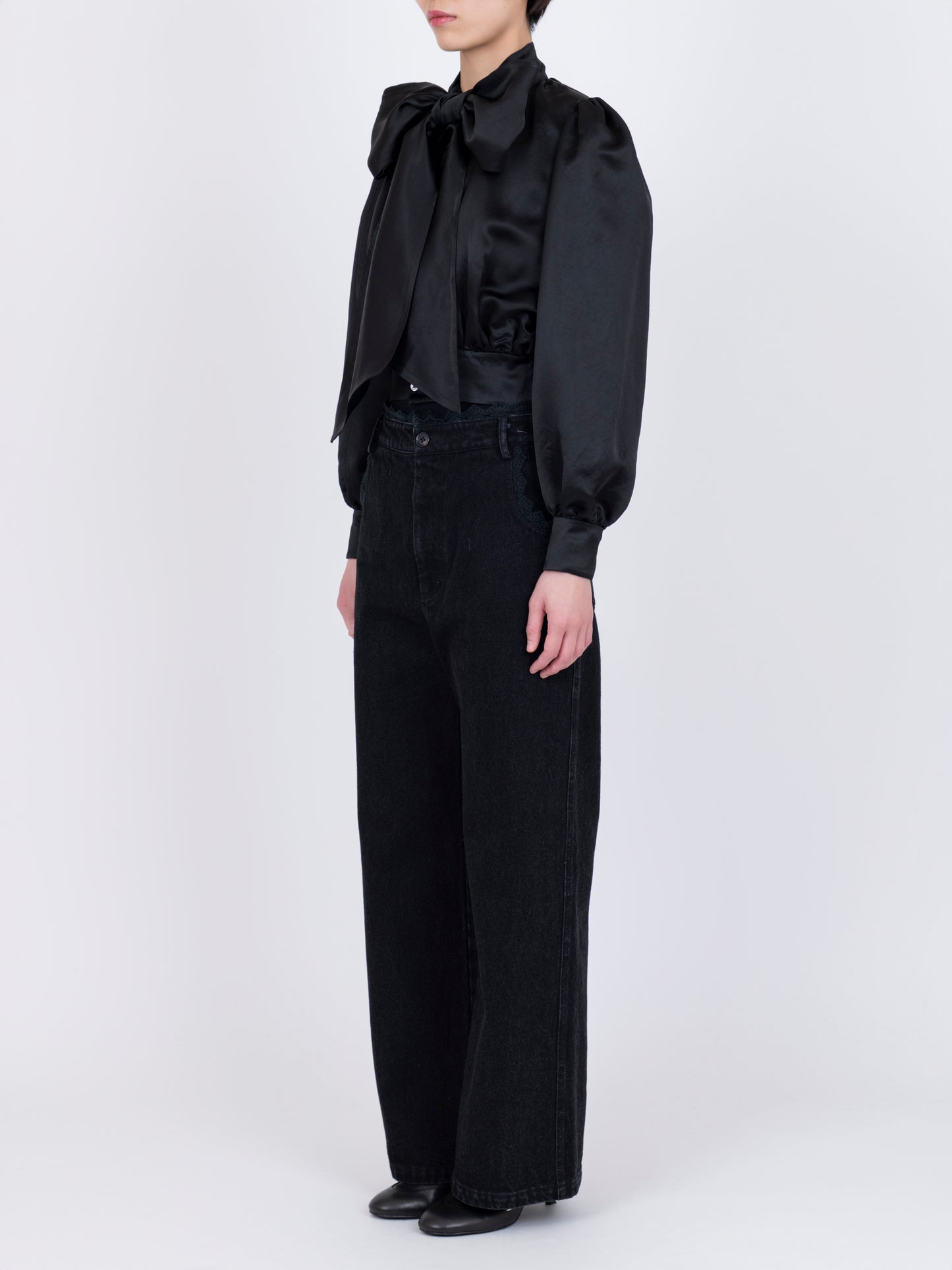 Courte Bow Blouse