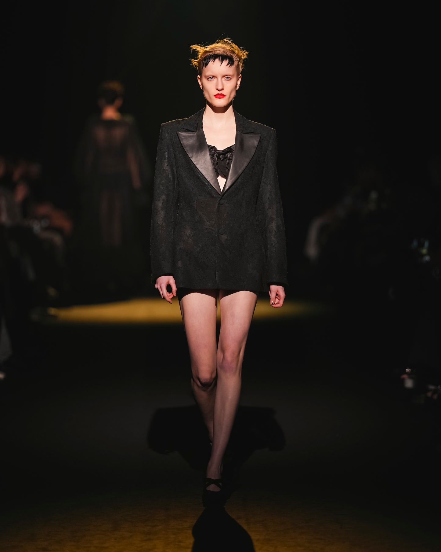 Dentelle Contour Blazer